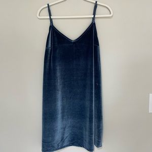 like new, blue velvet dress